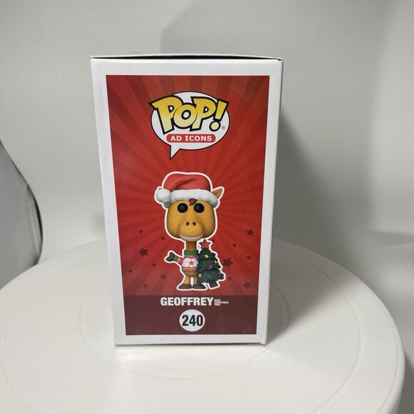 Lot of 2 Funko Pop Vinyl Toys R US Geoffrey Christmas Tree Macy's Exclusive 240 - Picture 5 of 7